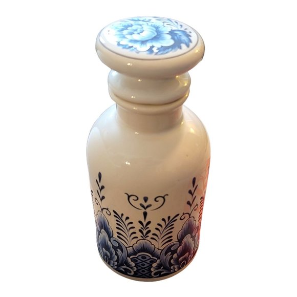 Blue and White Lidded Jar Floral Ceramic Cork Stopper DH683 - Picture 2 of 6